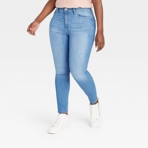 Universal Thread High Rise Skinny Jeans